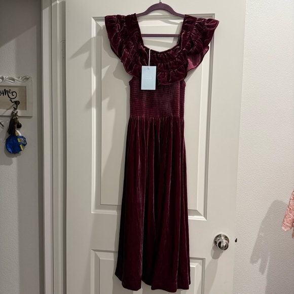 HILL HOUSE HOME The Akilah Nap Dress in Burgundy Velvet Size M - Picture 3 of 9